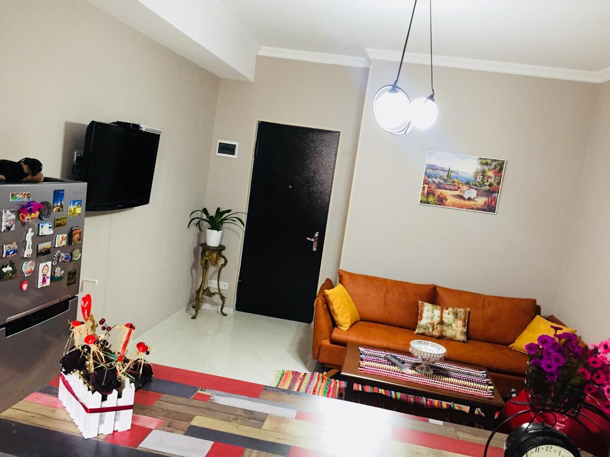Chika Apartment Kutaisi Bagian luar foto