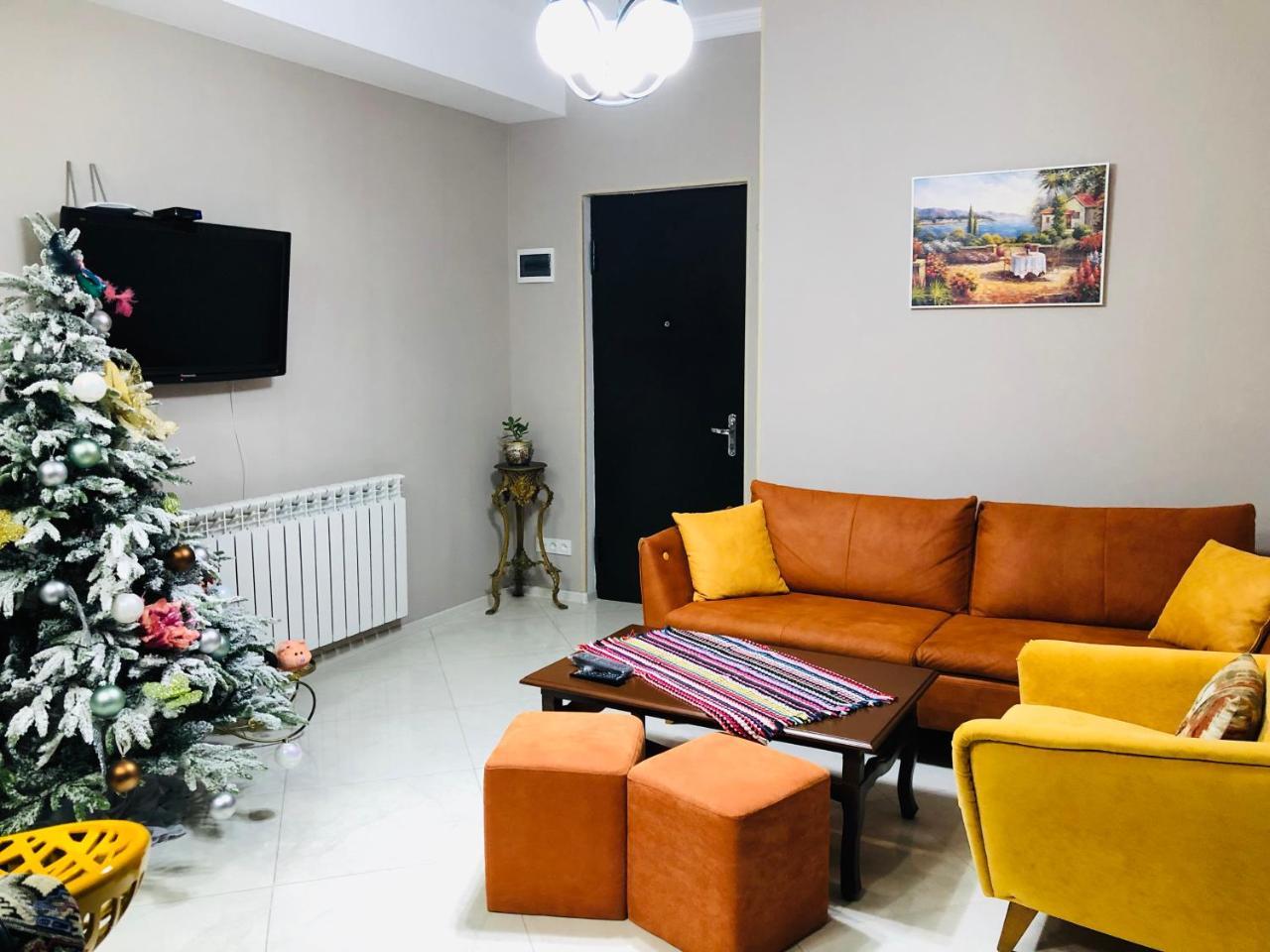 Chika Apartment Kutaisi Bagian luar foto