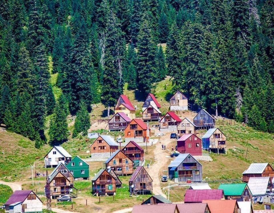 Chika Apartment Kutaisi Bagian luar foto